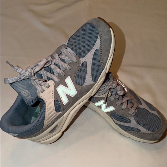 New Balance X90 Men's Sneakers in Gray and White - Picture 6 of 6